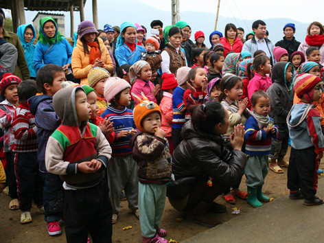 Sức hút kỳ lạ của trẻ em xứ hoa tam giác mạch