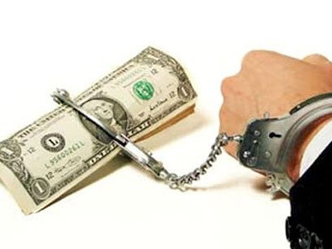 Bầm dập phận đại gia ôm nợ