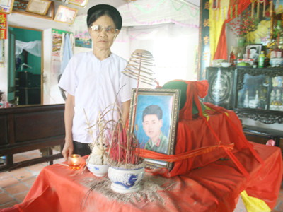 Vì sao “hài cốt liệt sĩ” 12 ngày chưa an táng?