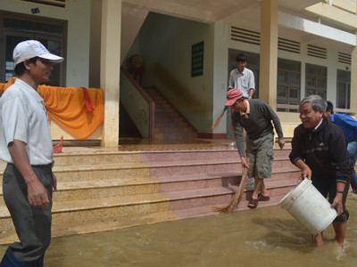 Giáo viên vùng lũ không kỉ niệm ngày 20/11