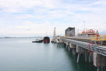 DN Trung Quốc bán xăng trái phép trên lãnh thổ Việt Nam