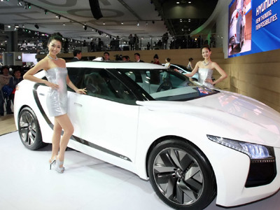 Hyundai trình diễn Blue2 concept chạy khí hydro