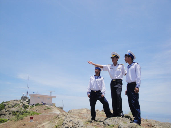 Lính ra-đa làm rể đảo tiền tiêu