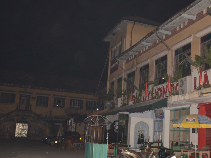 Cận cảnh Zone 9 bị cắt điện tối om