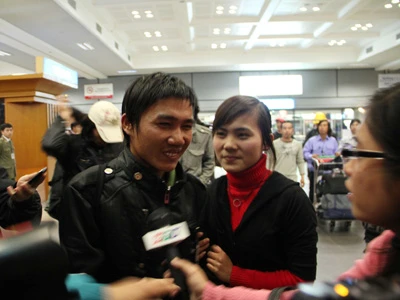 Lao động về từ Libya chờ hỗ trợ