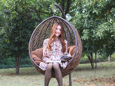 Ghế bong bóng treo cho không gian thêm độc đáo