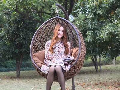 Ghế bong bóng treo cho không gian thêm độc đáo