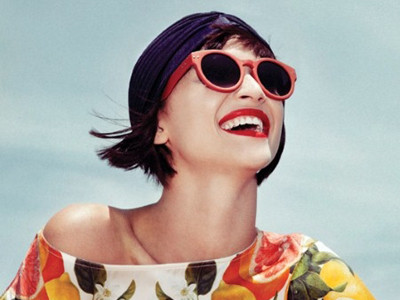 Ngời sắc cùng sóng biển