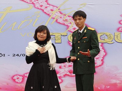 Sân thơ trẻ - thành công nhờ Tổ quốc