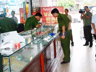 Thảm án tại tiệm vàng khiến cả gia đình tử thương