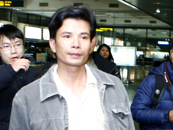 Thuyền viên sống sót về tới Hà Nội