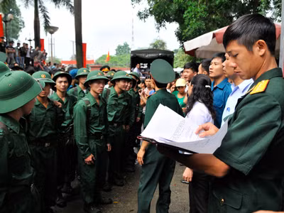 Thanh niên Thủ đô tòng quân