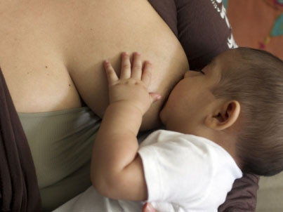 Sốc với dịch vụ bú sữa người trực tiếp của giới đại gia Trung Quốc