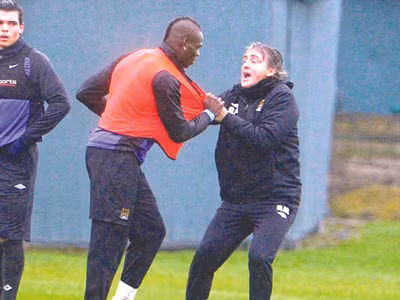 'Siêu quậy' đi, Mancini buồn