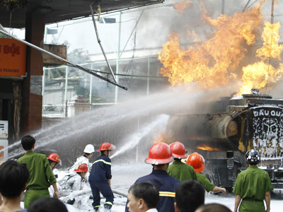 Lo ngại 'bom xăng' trong thành phố