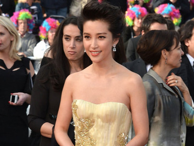 Lý Băng băng xinh tươi trên thảm đỏ