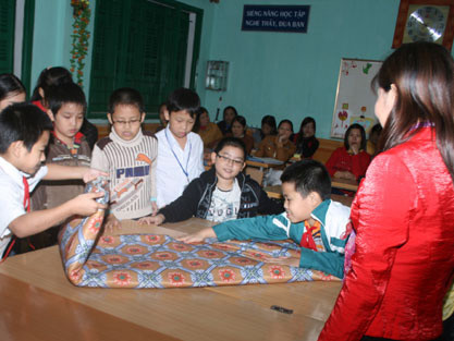 Giáo viên bị chuyển trường vì không thân thiện học sinh