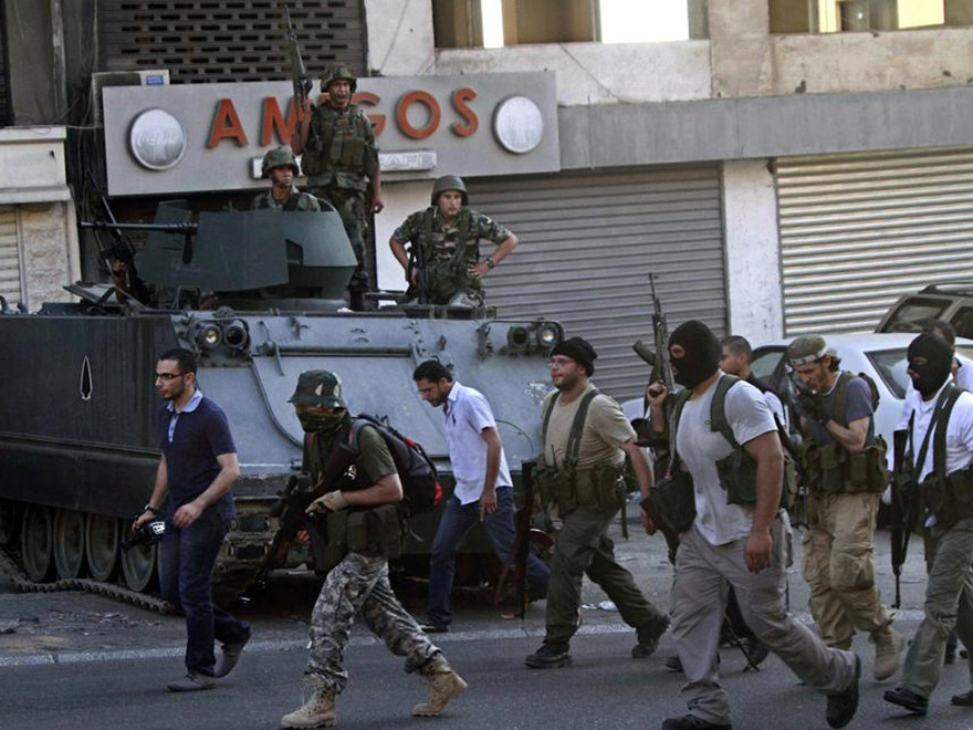 Không kích ở Syria, 14 người chết