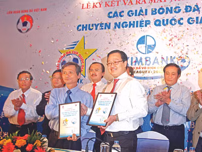 Eximbank tài trợ gần 50 tỷ đồng cho mùa bóng 2013