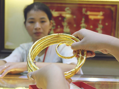 Vàng bị gian lận cả tuổi và trọng lượng