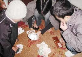 Bị cướp sạch tiền vì 'ăn non' thắng bạc