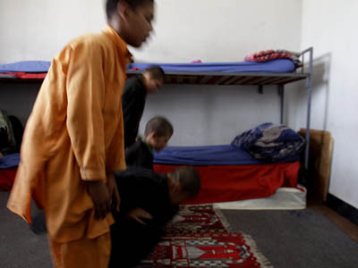 Taliban bắt cóc trẻ em để đánh bom tự sát