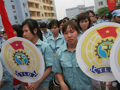 Chăm lo hơn nữa đời sống thanh niên công nhân