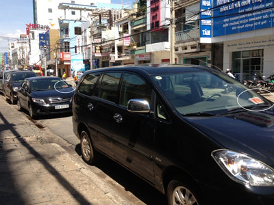 Dùng ‘giấy ra vào tỉnh ủy’ hù dọa CSGT?