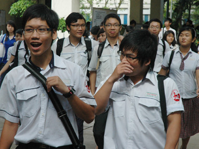 Chú nhờ cháu thi hộ tốt nghiệp