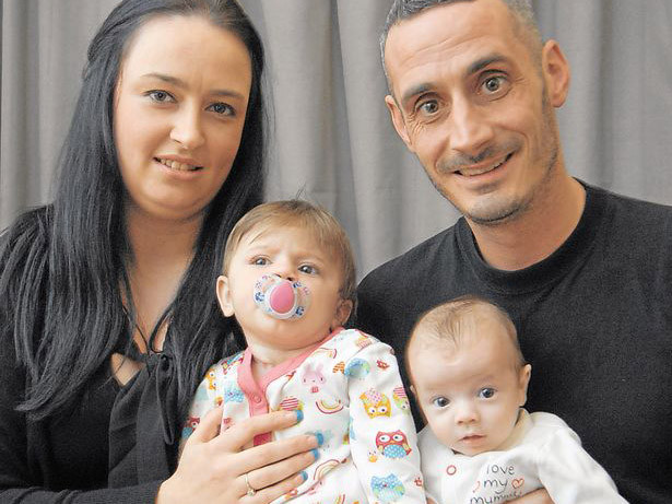 Chín tháng, hai lần sinh con