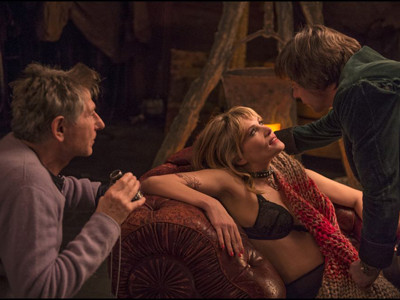 Sóng gió trước thềm Cannes