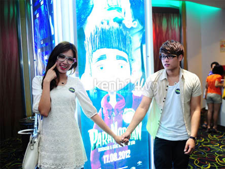 Những đôi 'phi công lái máy bay' của hot teen Việt