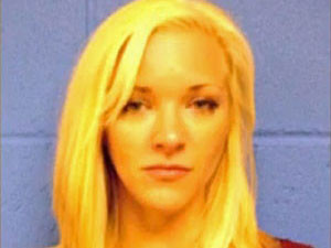 Cô giáo phải lòng học sinh 16 tuổi bị điều tra