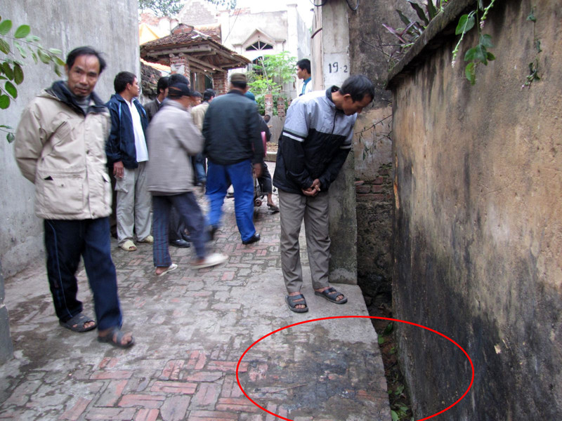 Xe đang chạy phát nổ, phụ nữ mang thai tử vong