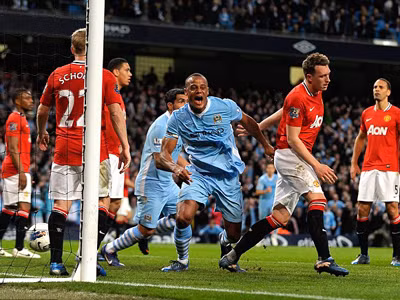 Thắng M.U, Man City rộng cửa vô địch