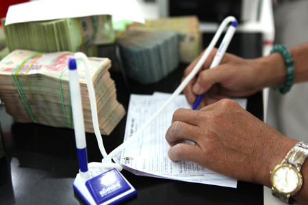 Áp trần lãi suất tiền gửi 8%