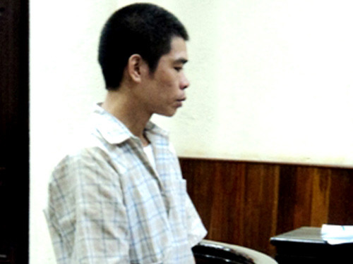 Mất điện thoại, nổi điên rút súng bắn người