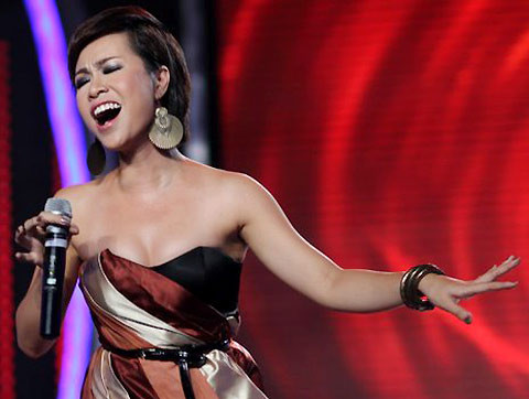 Uyên Linh gây nên cơn sốt trong cuộc thi Idol 2010. Ảnh: BHD.