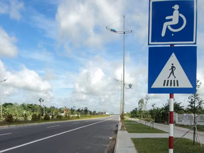 Quan tâm người khuyết tật mới ở...bảng hiệu