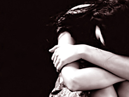 Đánh chết cô gái bỏ trốn để 'dằn mặt' gái mại dâm