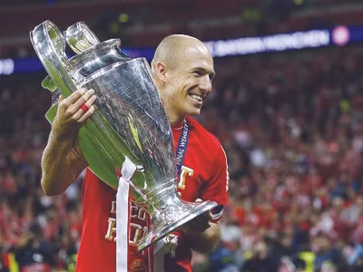 'Chiếc bánh' Champions League giá gần tỷ euro