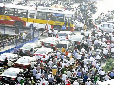 Tốn 27 tỉ đồng, vẫn ùn tắc