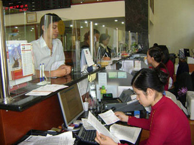 Đồng loạt giảm lãi suất thêm 1% một năm