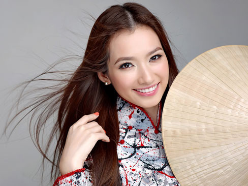 Trúc Diễm: Trắng nõn nà trong hình ảnh mới