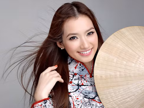 Trúc Diễm: Trắng nõn nà trong hình ảnh mới