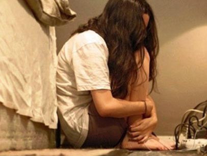 Lợi dụng đường vắng, cưỡng hiếp phụ nữ tâm thần