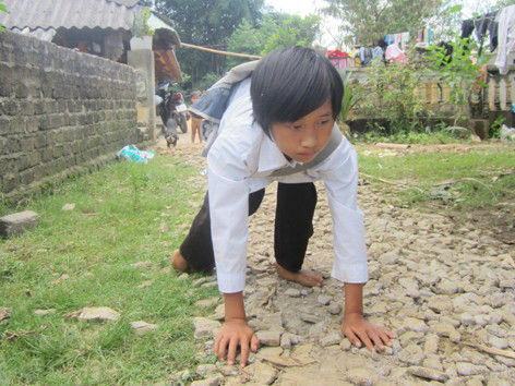 Bảy năm bò đến trường tìm con chữ