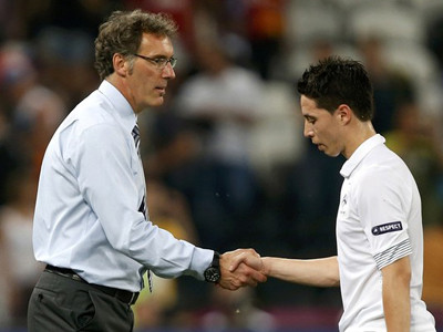 Bốn tuyển thủ Pháp bị điều tra