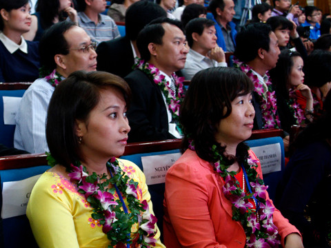 Tuyên dương giảng viên doanh nhân tiêu biểu 2012