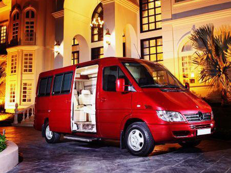 Choáng với xe Mercedes Limousine "made in Vietnam"